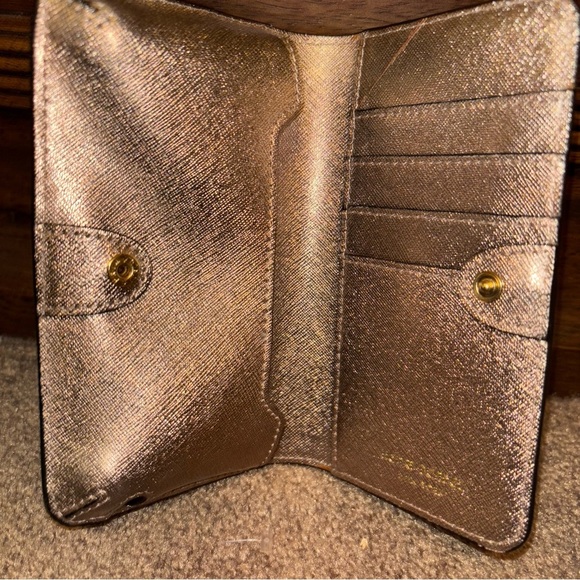 Henri Bendel Metallic Card Holder Phone Wallet - Picture 3 of 6